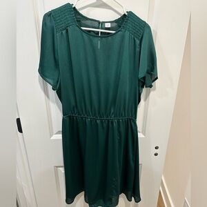 Old Navy Women’s green silky dress
